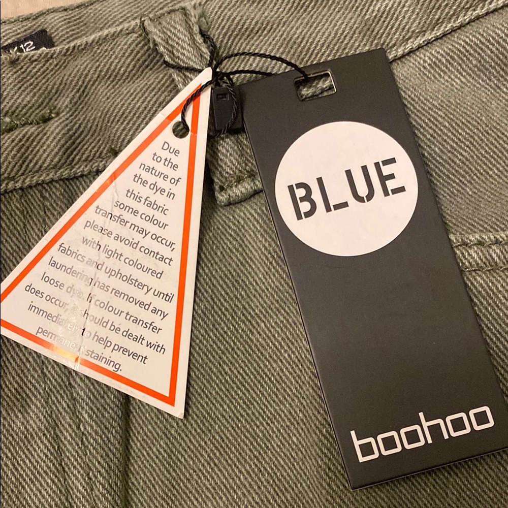 Boohoo Green Mini Raw Edge Hem Cargo Skirt for Casual Wear. Size 12 - Picture 6 of 10
